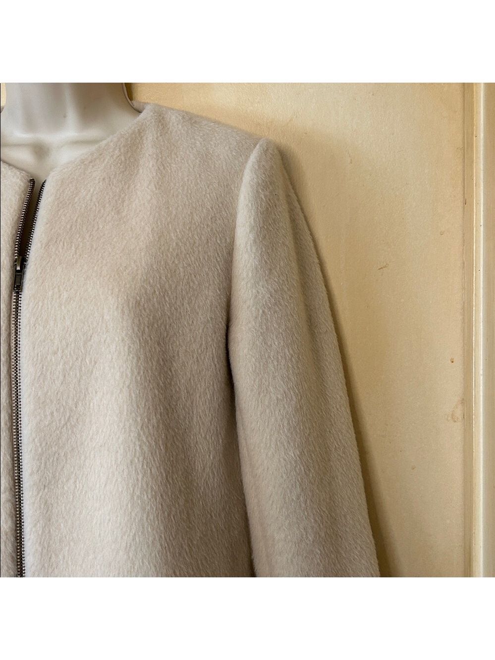 Anthropologie Tulle Faux Mohair Collarless Zip Up Coat, Ivory, size XS - Picture 4 of 12